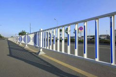 為什么道路上要做上護欄？