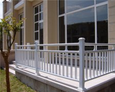 鋅鋼陽(yáng)臺(tái)護(hù)欄價(jià)格規(guī)格多少錢(qián)一米？