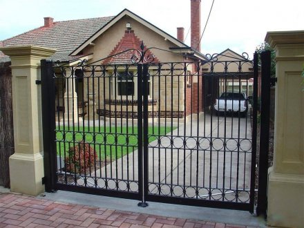 鐵藝大門的實用性和裝飾性你了解嗎？