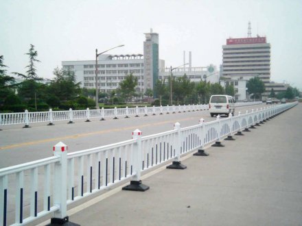  瑞安鋁合金空調(diào)護欄訂制-百度推薦